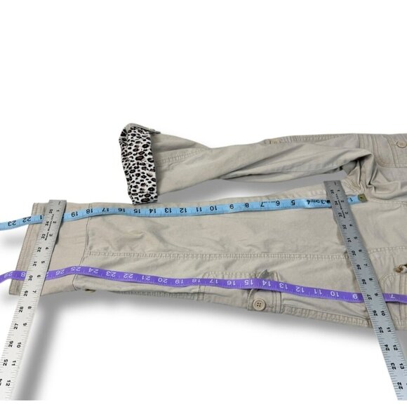 VTG American Rag Cargo Capri Pants Womens Size 9 Beige/Leopard Trim Roll-Tab Y2K - Picture 7 of 10